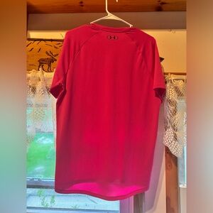 Under Armour Tee-Shirt, Sz-Medium, Pink